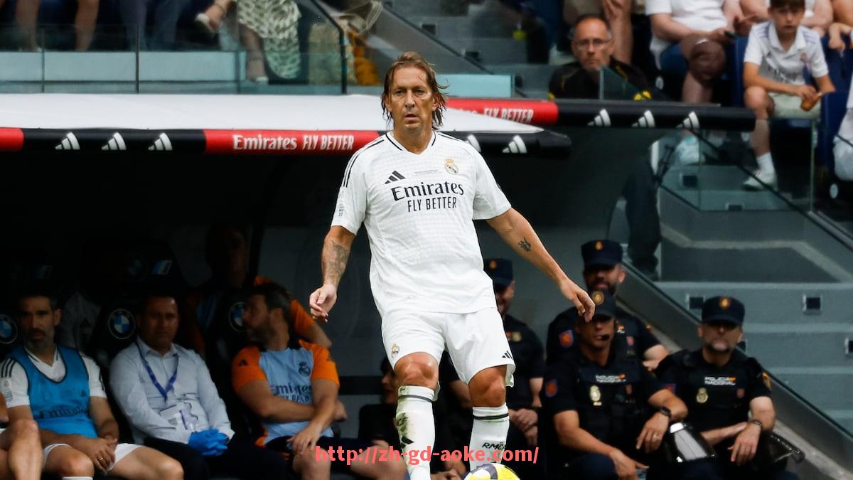 澳客足彩-世俱杯后卫评分标准及关键防守动作解析